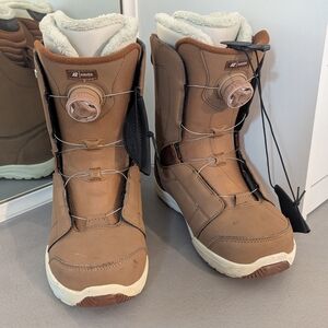 Brown Snowboard Boots with BOA System